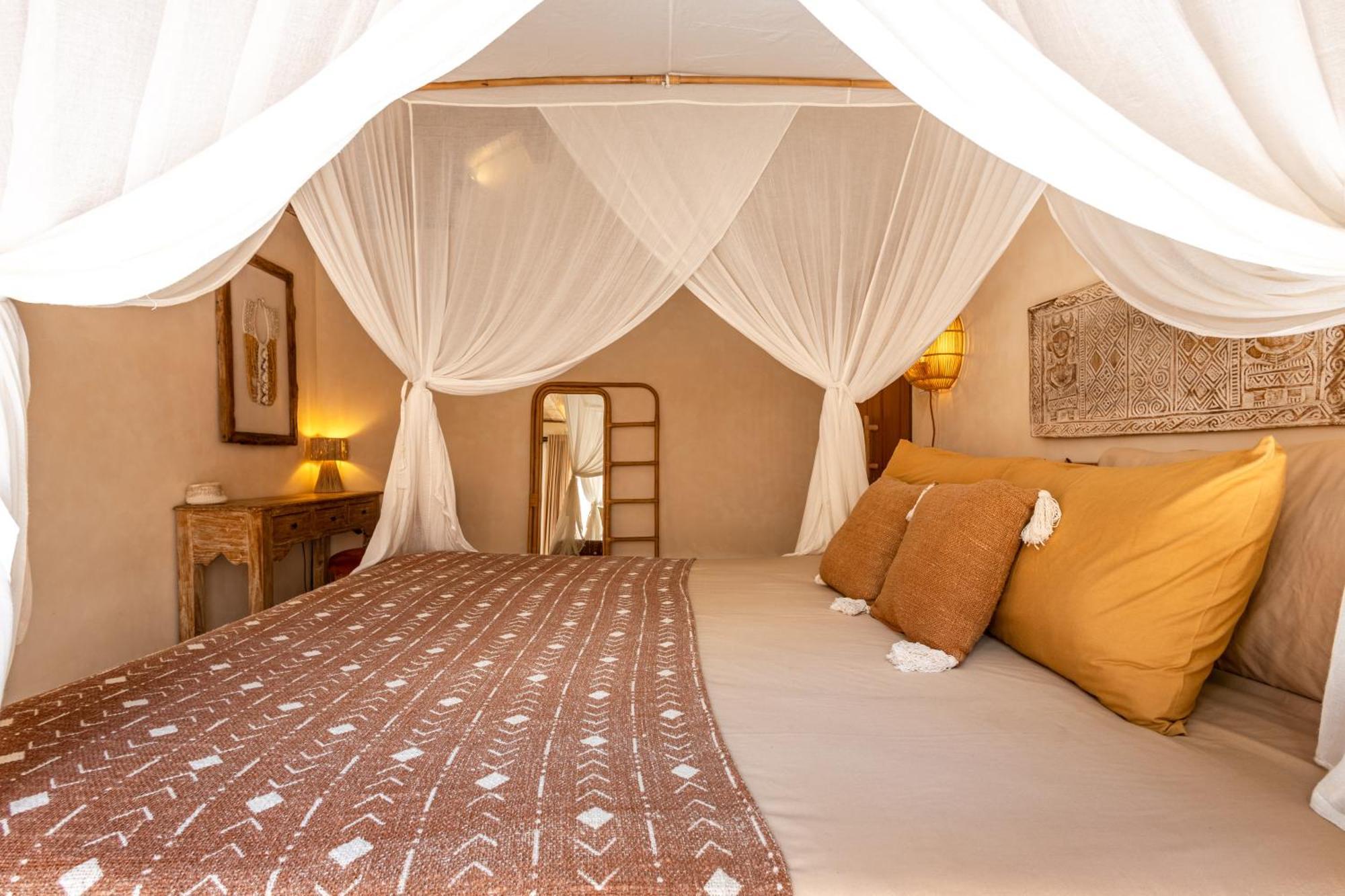 The Pink Joglo, A Cheerful 3Bdr Villa W/Pool And Rice-Field View. Dalung  Exterior foto